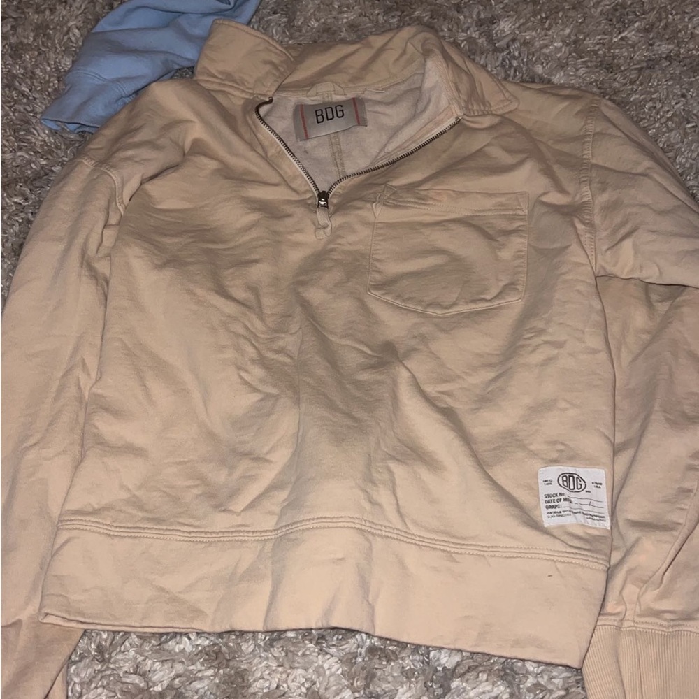 Tan urban pull over